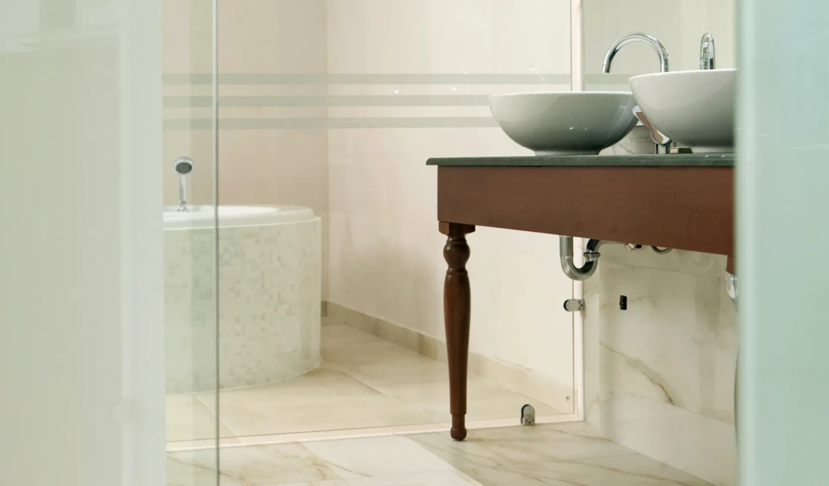 Bathroom Design – Hotel Electra Μπάνιο σουίτας στο Hotel Electra στον Σταυρό Θεσσαλονίκης