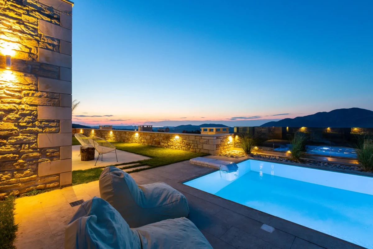 Luxury stone villa with private pool in Crete | Design by Grammiki a Πολυτελής πέτρινη βίλα με ιδιωτική πισίνα στην Κρήτη, σχεδιασμός Γραμμική α